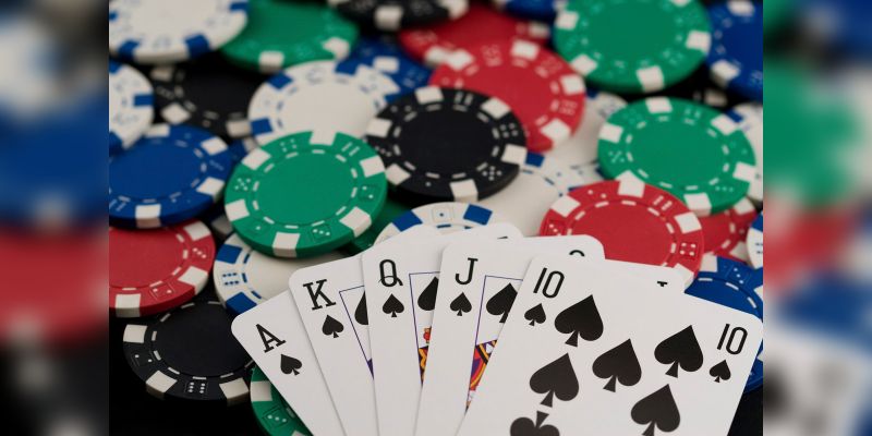 Trình tự hoàn chỉnh của ván Poker
